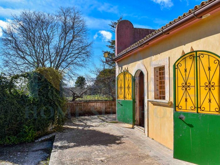Casa con 6 locali in vendita in Via Tommaso Fazello, Centro, Noto