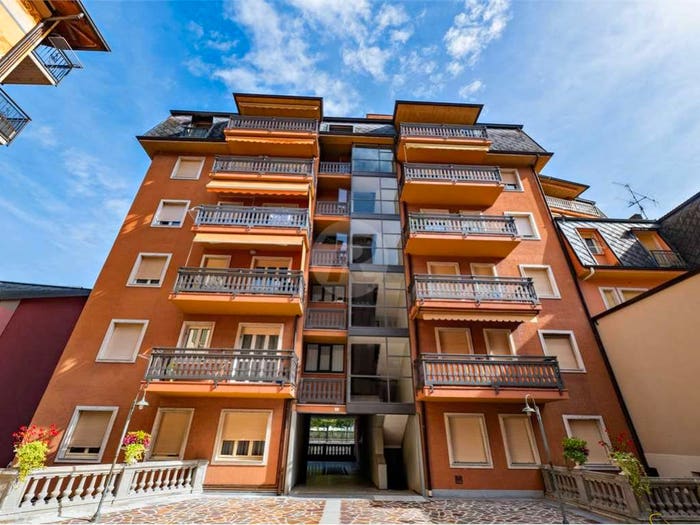 Appartamento con 6 locali in vendita in Via San Carlo, Centro, San Pellegrino Terme