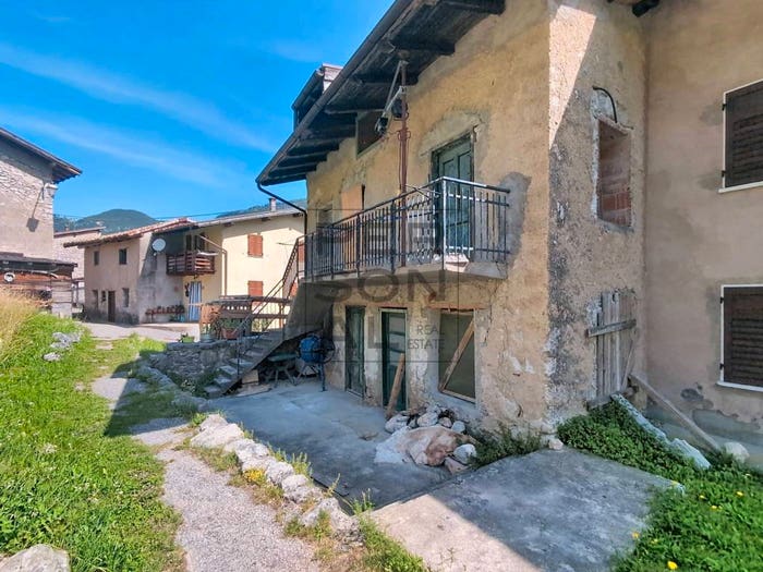Appartamento quadrilocale in vendita in loc geroli, Terragnolo