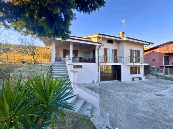 Casa con 5 locali in vendita in Corso Valpone, Valpone, Canale