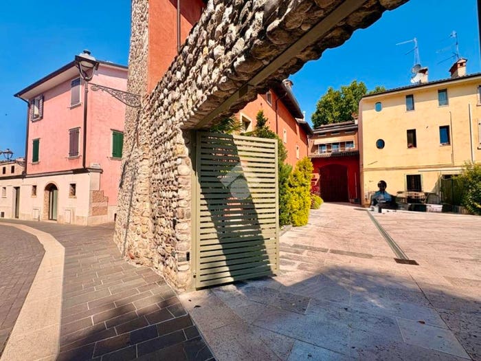 Appartamento bilocale in vendita in Borgo Giuseppe Garibaldi, Centro, Bardolino