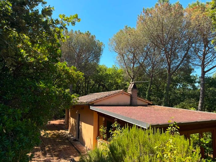 Casa con 6 locali in vendita in Via Fratelli Papini, Magione