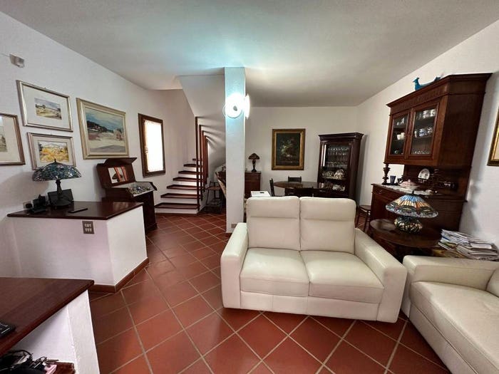 Casa con 6 locali in vendita in Vico del Fiore, Centro, Nuoro