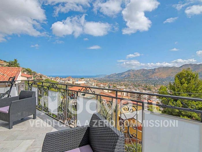Appartamento trilocale in vendita in Via del Monte, Centro, Monreale