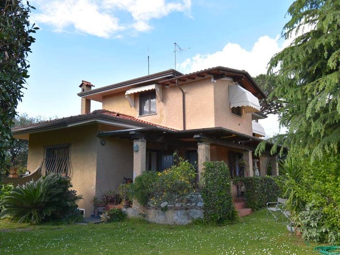 Casa con 6 locali in vendita in Via Don Giovanni Minzoni, Vaiana, Forte dei Marmi