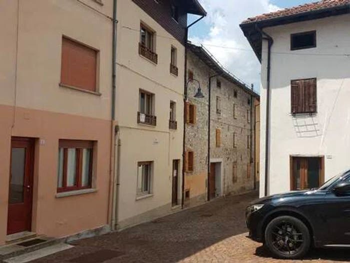 Casa con 6 locali in vendita in Via Giulio Giordani, Centro, Claut