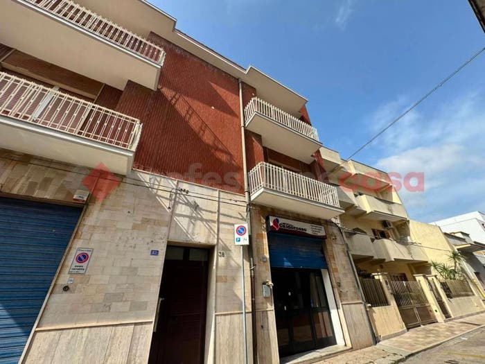 Appartamento con 5 locali in vendita in VIA GIARDINI CONVENTO, Centro, Pulsano
