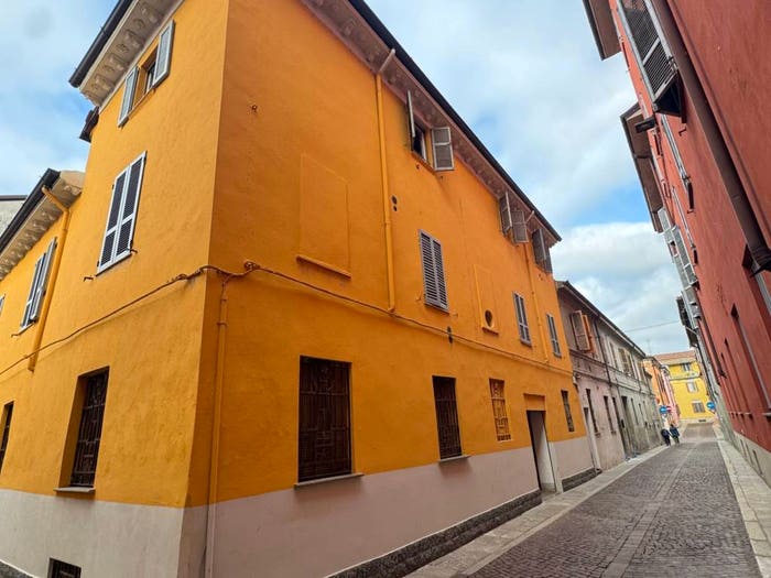 Appartamento quadrilocale in vendita in Via della Filanda, Piazzale Milano Stazione, Piacenza