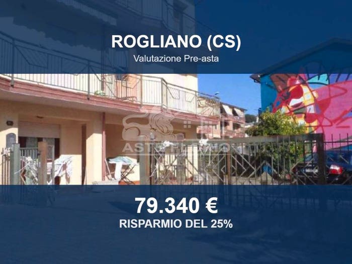 Appartamento trilocale in vendita in Via Eugenio Altomare B, Centro, Rogliano