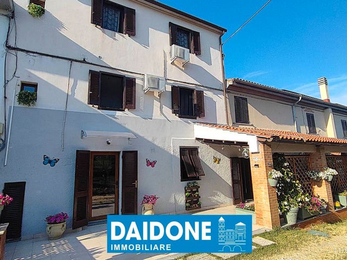 Casa con 6 locali in vendita in Via Siberia, Crespina e Lorenzana