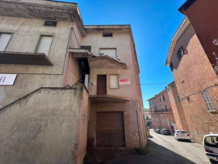 Appartamento con 6 locali in vendita in Via Variana, Centro, Fabrica di Roma