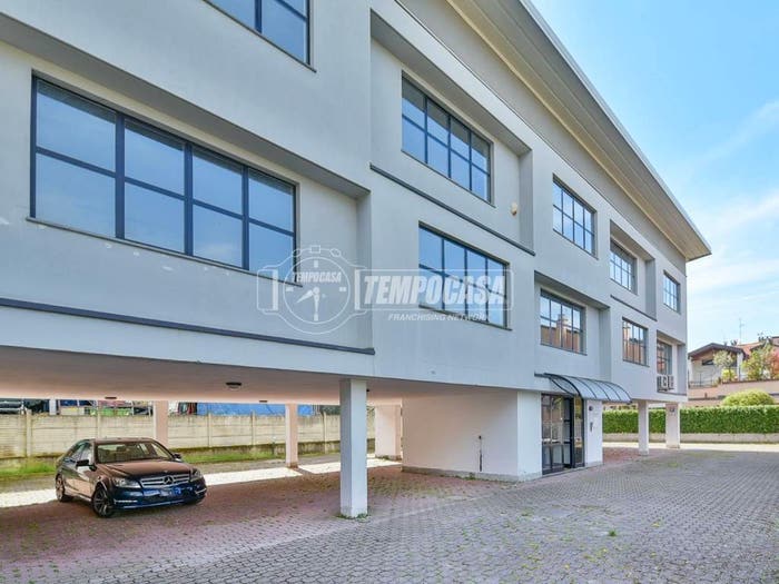 Casa con 6 locali in vendita in Via Tripoli, Centro, Cantù