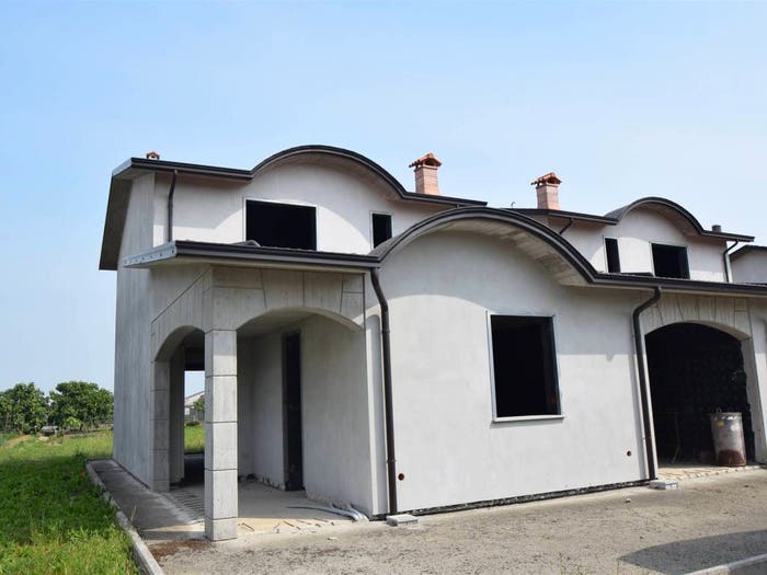Casa quadrilocale in vendita in Roveleto, Cadeo