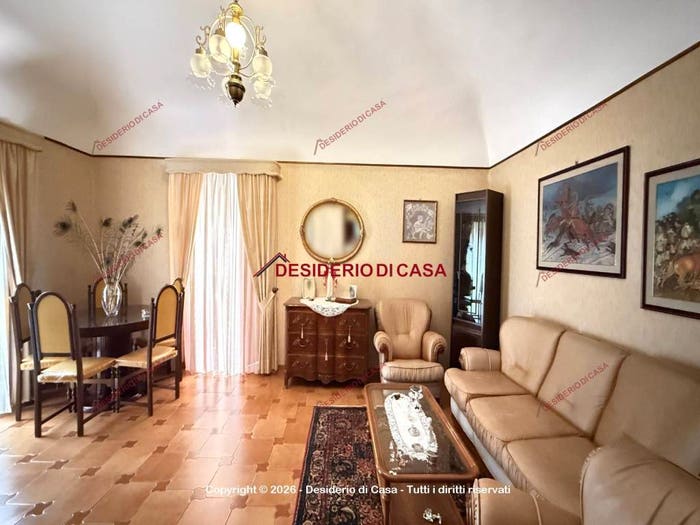 Casa con 5 locali in vendita in Via Franchi, Pettineo