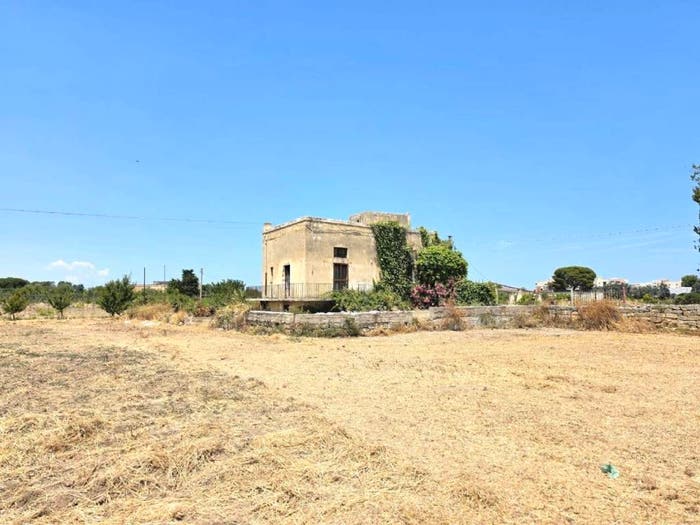 Casa trilocale in vendita in contrada Lago di Lauro snc, Bisceglie