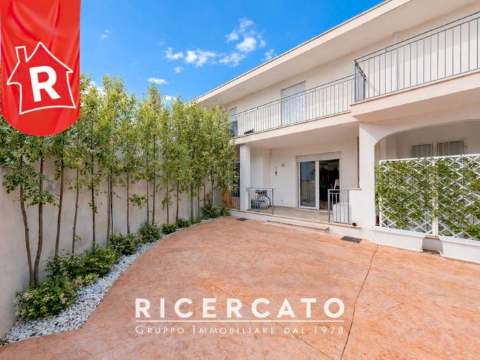 Appartamento trilocale in vendita in Via Vecchia San Pietro in Lama, Poligono Via San Cesario, Lecce
