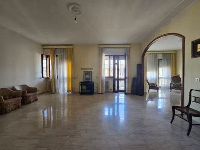 Appartamento con 6 locali in vendita in Via Cesare Battisti No Number, Mazzini, Lecce