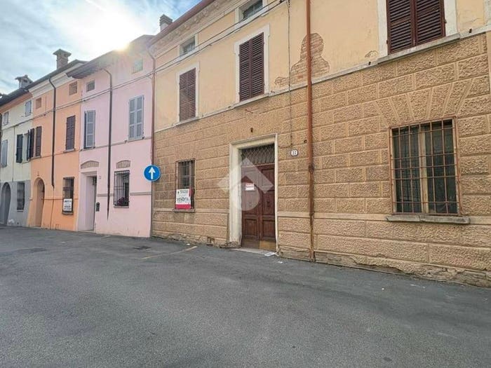 Casa con 6 locali in vendita in Via Guglielmo Oberdan, Centro, Bagnacavallo