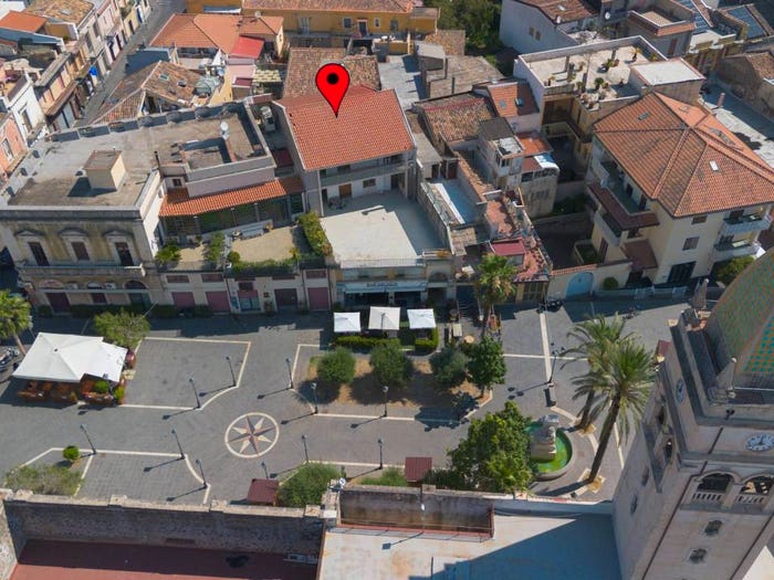 Casa con 6 locali in vendita in Via Umberto I, Fiumefreddo di Sicilia