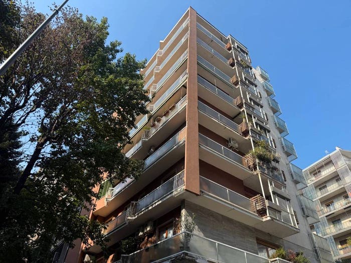 Appartamento con 6 locali in vendita in Via Giovanni Cagliero, Maggiolina, Milano