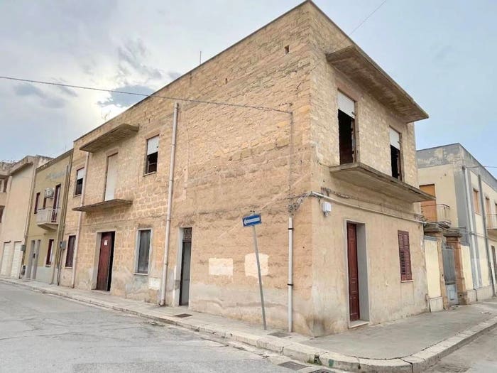 Casa con 6 locali in vendita in Via Torre Arsa No Number, Centro, Paceco