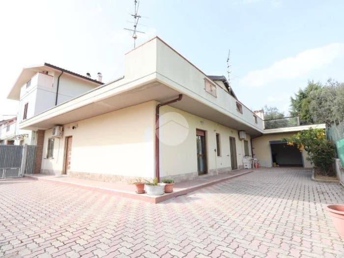 Casa trilocale in vendita in Str Vicinale Isidoro, Colle del Telegrafo Colle Scorrano, Pescara