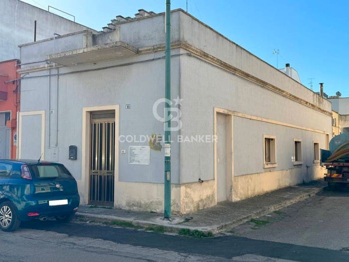 Casa quadrilocale in vendita in Via Bologna, Centro, Galatina