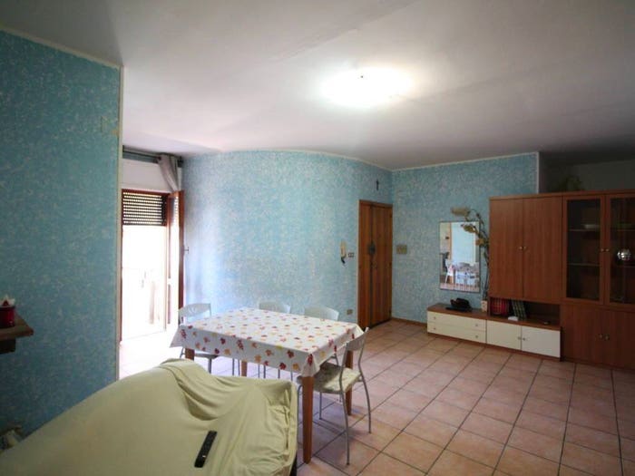 Appartamento trilocale in vendita in via Genova, Centro, Folignano