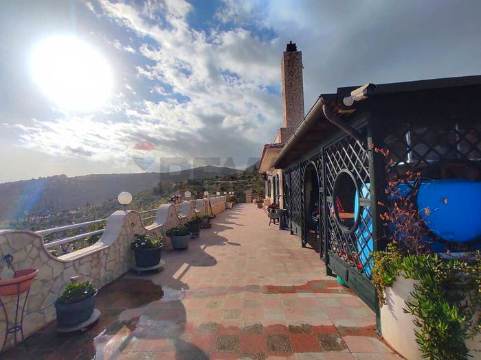 Casa quadrilocale in vendita in Contrada Montelci, Mattinata