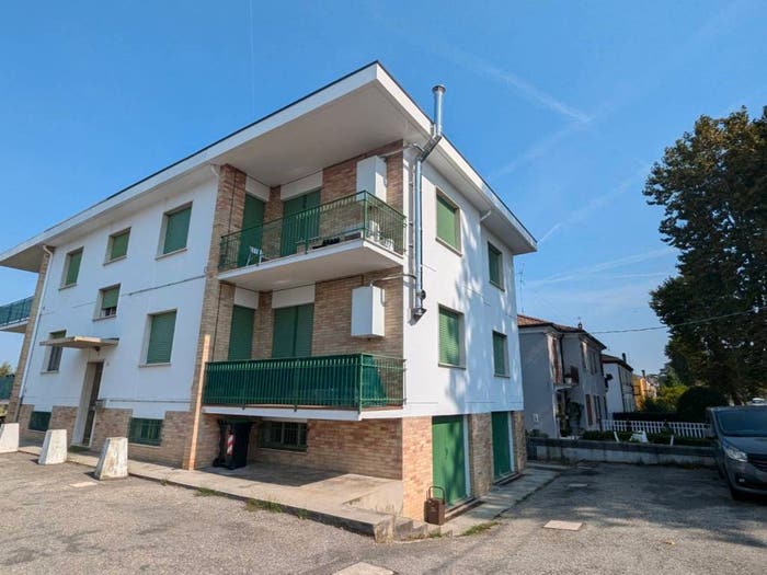 Appartamento trilocale in vendita in Via Tenente Mariano Borgatti, Centro, Bondeno