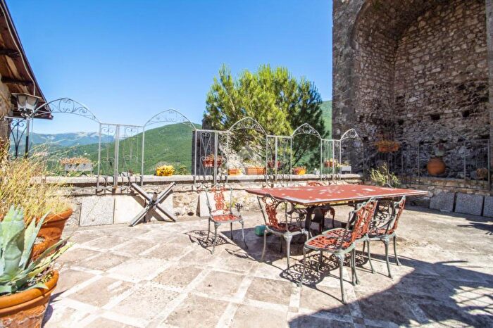 Casa con 5 locali in vendita in Via Vascello, Castel Sant'Angelo