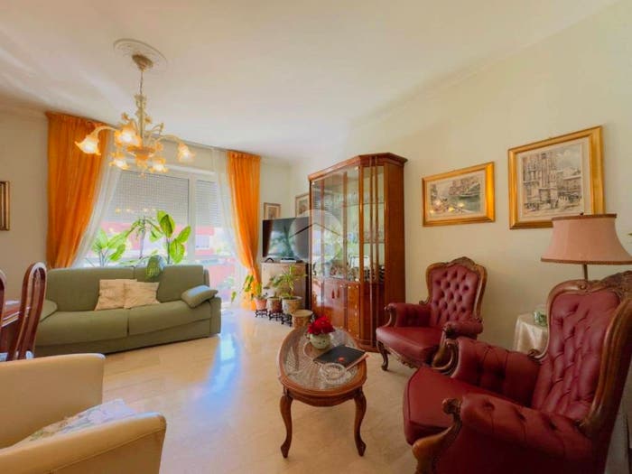 Appartamento trilocale in vendita in Via Vittorio Scialoia, Affori, Milano