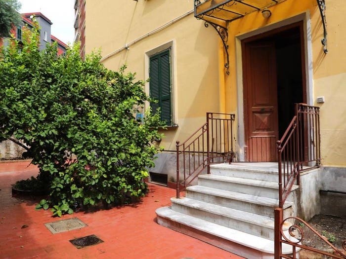 Appartamento con 5 locali in vendita in Via Alessandro Telesino, Stella Materdei, Napoli