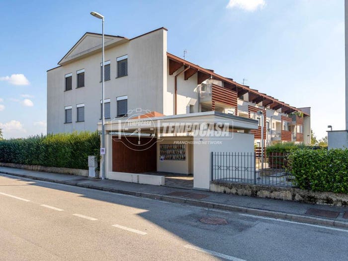 Appartamento bilocale in vendita in Via Pagazzano, Brignano Gera d'Adda