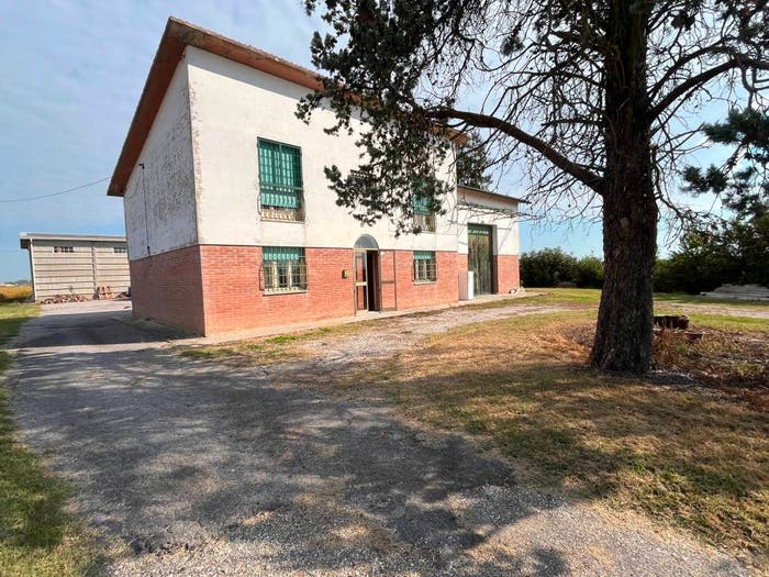 Casa con 6 locali in vendita in Copparo