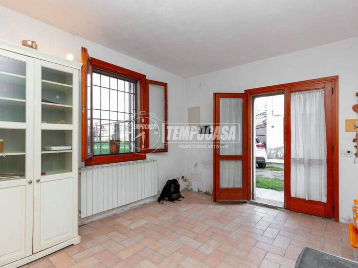 Casa trilocale in vendita in Via del Papa, Caselle, Crevalcore