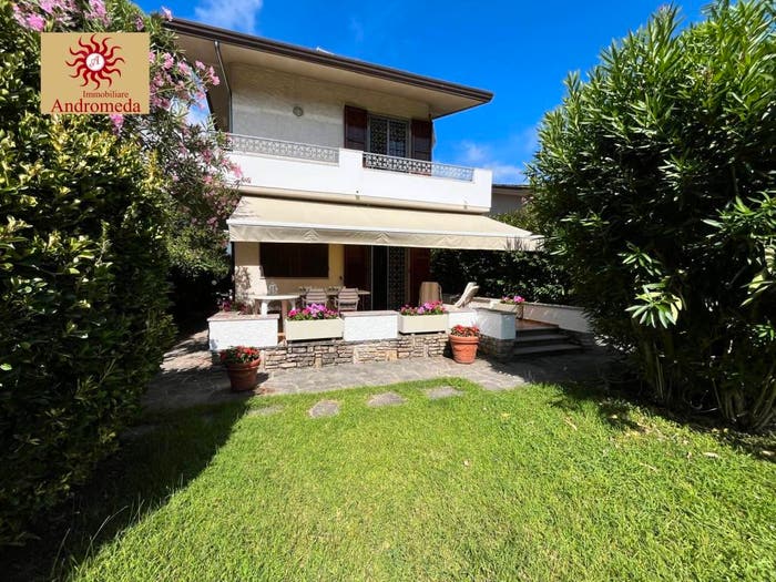 Casa con 5 locali in vendita in Via Francesco Carrara, Centro, Forte dei Marmi