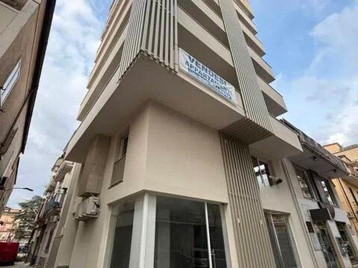Appartamento trilocale in vendita in Via Paolo Baratta, Centro, Battipaglia