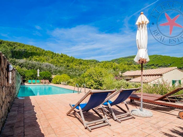 Casa con 6 locali in vendita in Portoferraio