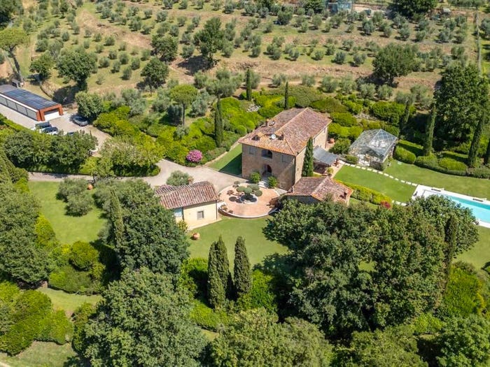 Casa con 6 locali in vendita in La Pace Staggiano, Arezzo
