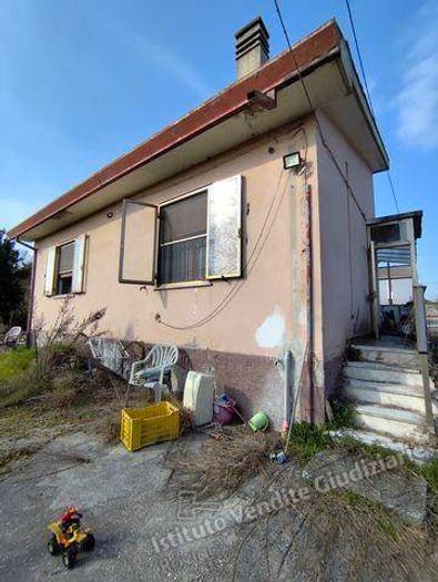 Casa quadrilocale in vendita in Loc Piantamelon n, Piantamelon, Adria