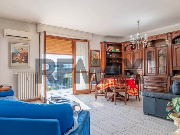 Casa quadrilocale in vendita in Via Spreafico, Cittadella Villaggio Dalmazia, Novara