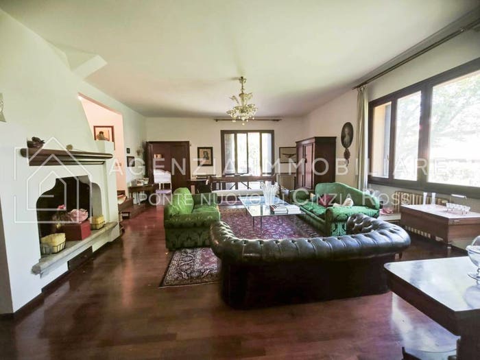 Casa con 6 locali in vendita in Vicoli Redentore, Ravenna