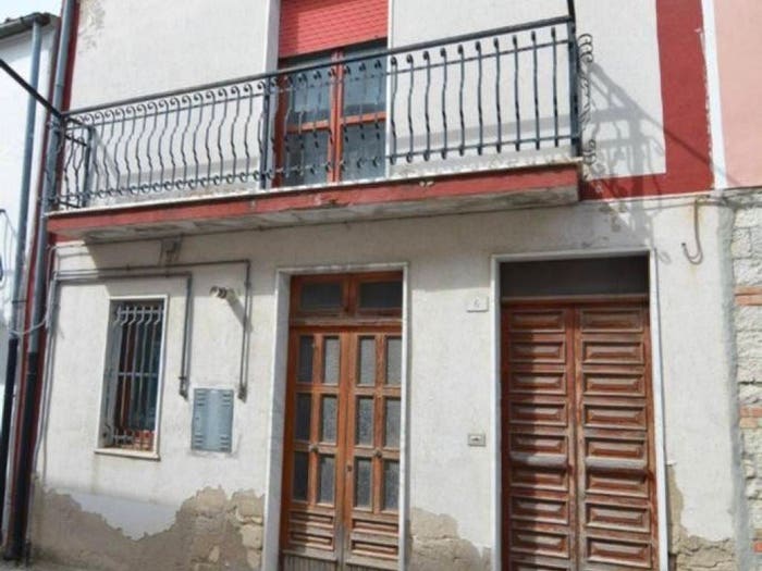 Casa trilocale in vendita in Via Spirito Santo, Lacedonia