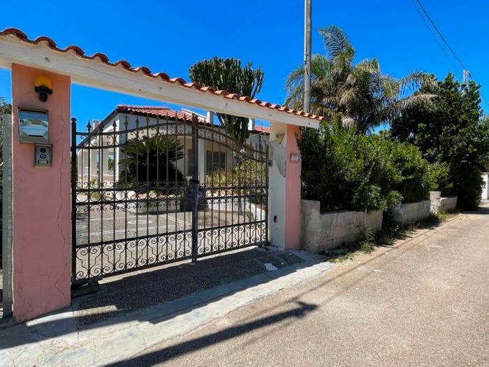 Casa quadrilocale in vendita in Via Tito Schipa, Capilungo, Alliste