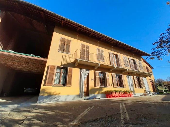 Casa con 6 locali in vendita in sp, Albugnano