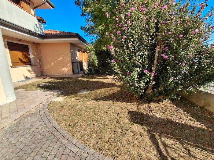 Appartamento trilocale in vendita in Via Perer, Catena, Villorba