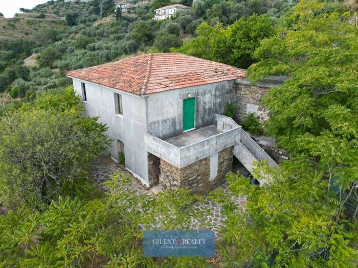 Casa quadrilocale in vendita in Contrada Coste, Perdifumo