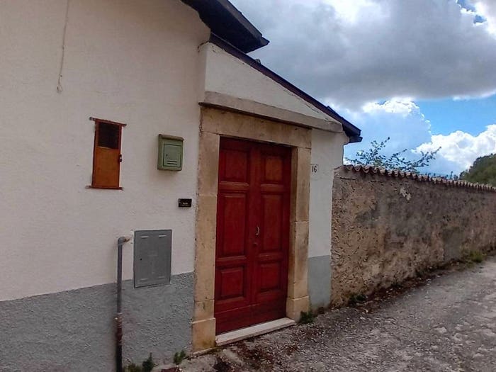 Casa quadrilocale in vendita in Via delle Coste, Collebrincioni Assergi, L'Aquila