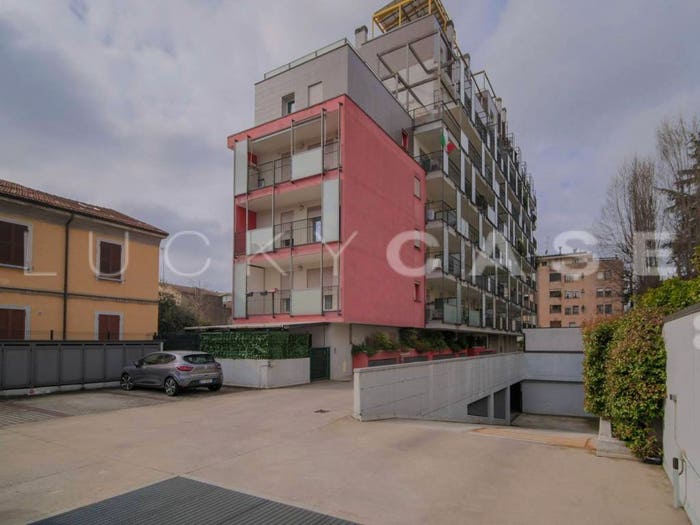 Appartamento bilocale in vendita in Via Enrico Cialdini, Affori, Milano